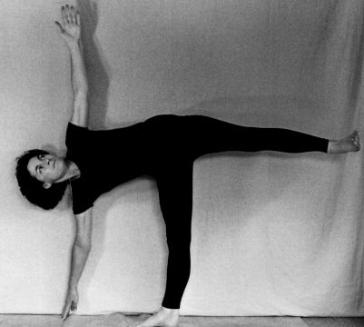 Ardha chandrasana
