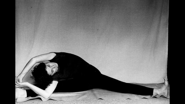 Parivrtta Upavista Konasana 1982