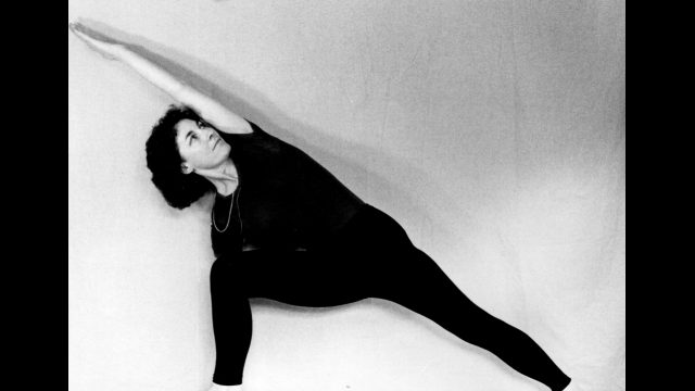 YOGA Parsvakonasana 1982