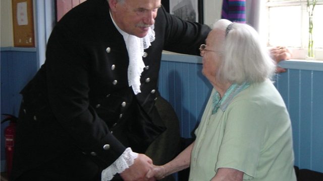 Moderator with Nurse Buchanan 22.06.05 Moderator with Nurse Buchanan 22.06.05